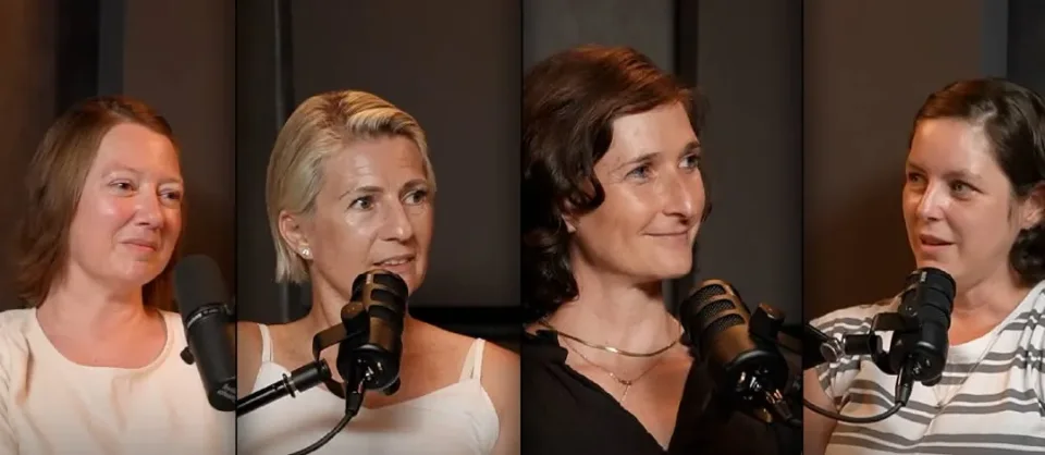 Stéphanie Bastien, Robyn Funnell, Jessica Hare and Megan Britz seated at microphones during the Ditch the Lump pilot recording